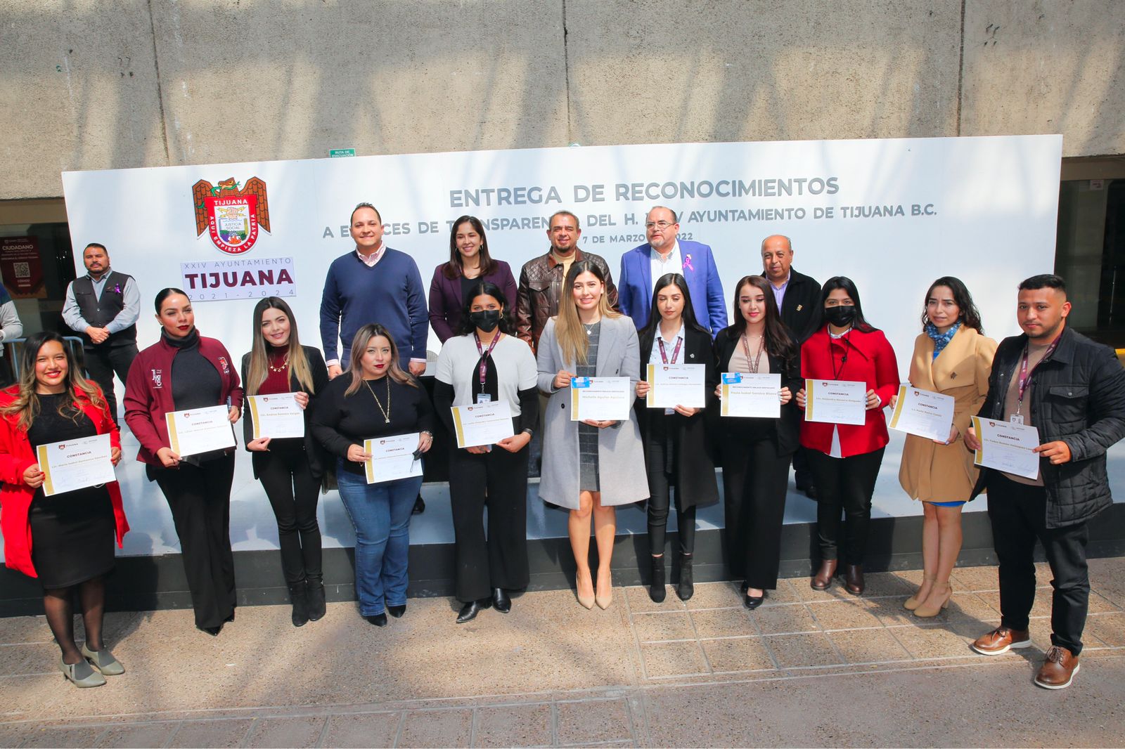 premian funcionarios