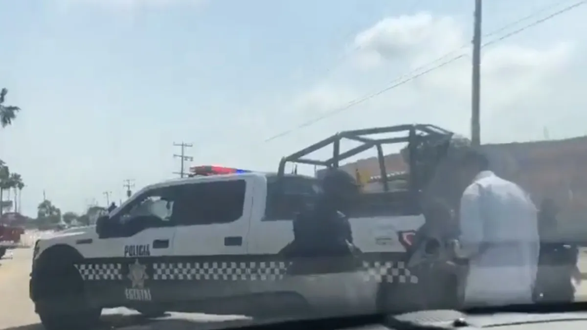 policias retienen y encanonan a manuel velasco en veracruz