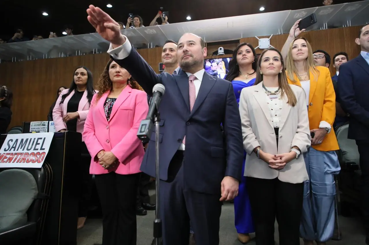 congreso de nl otorga licencia a samuel garcia y toma protesta a arturo salinas como gobernador interino 2