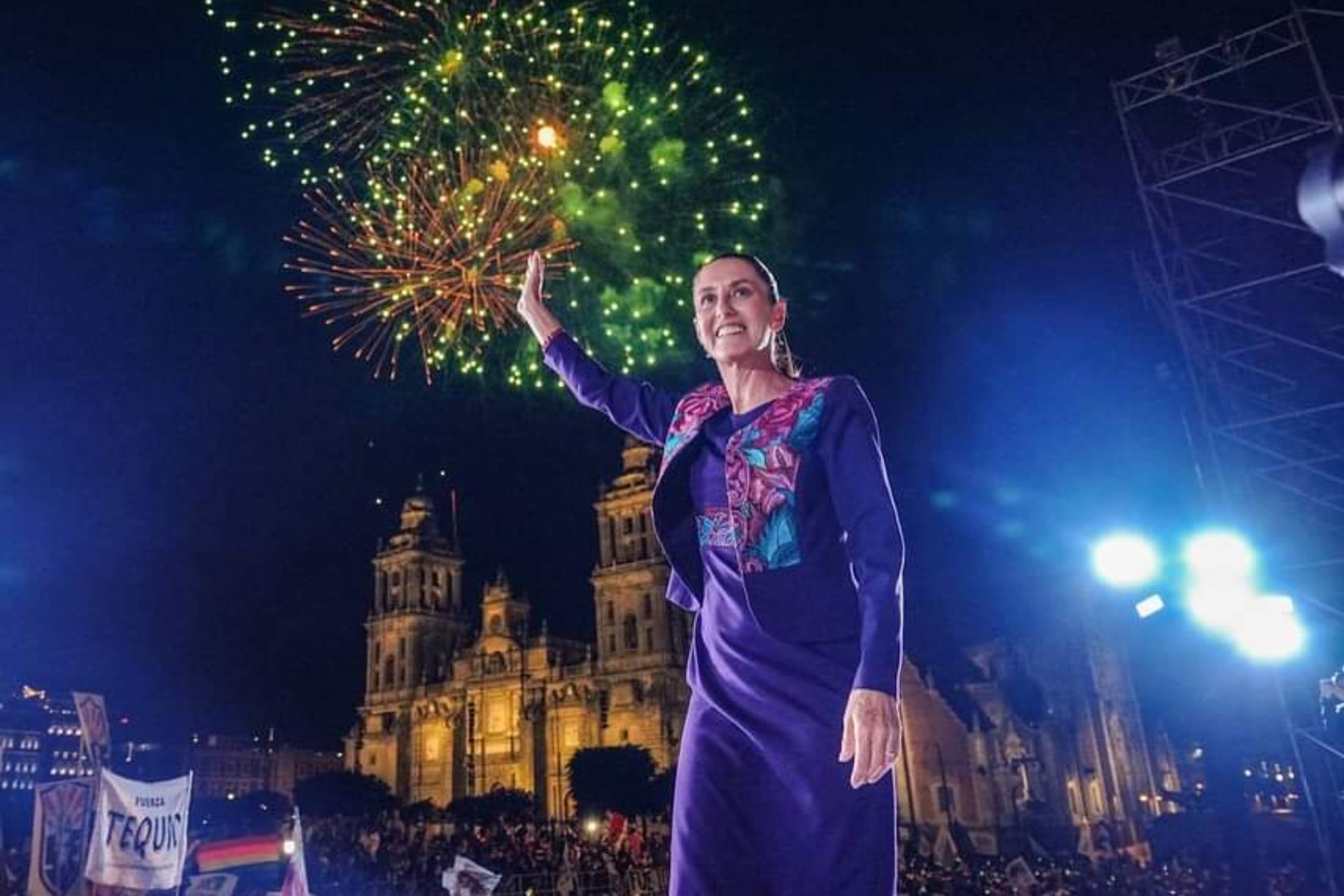 claudia sheinbaum morena festejo zocalo